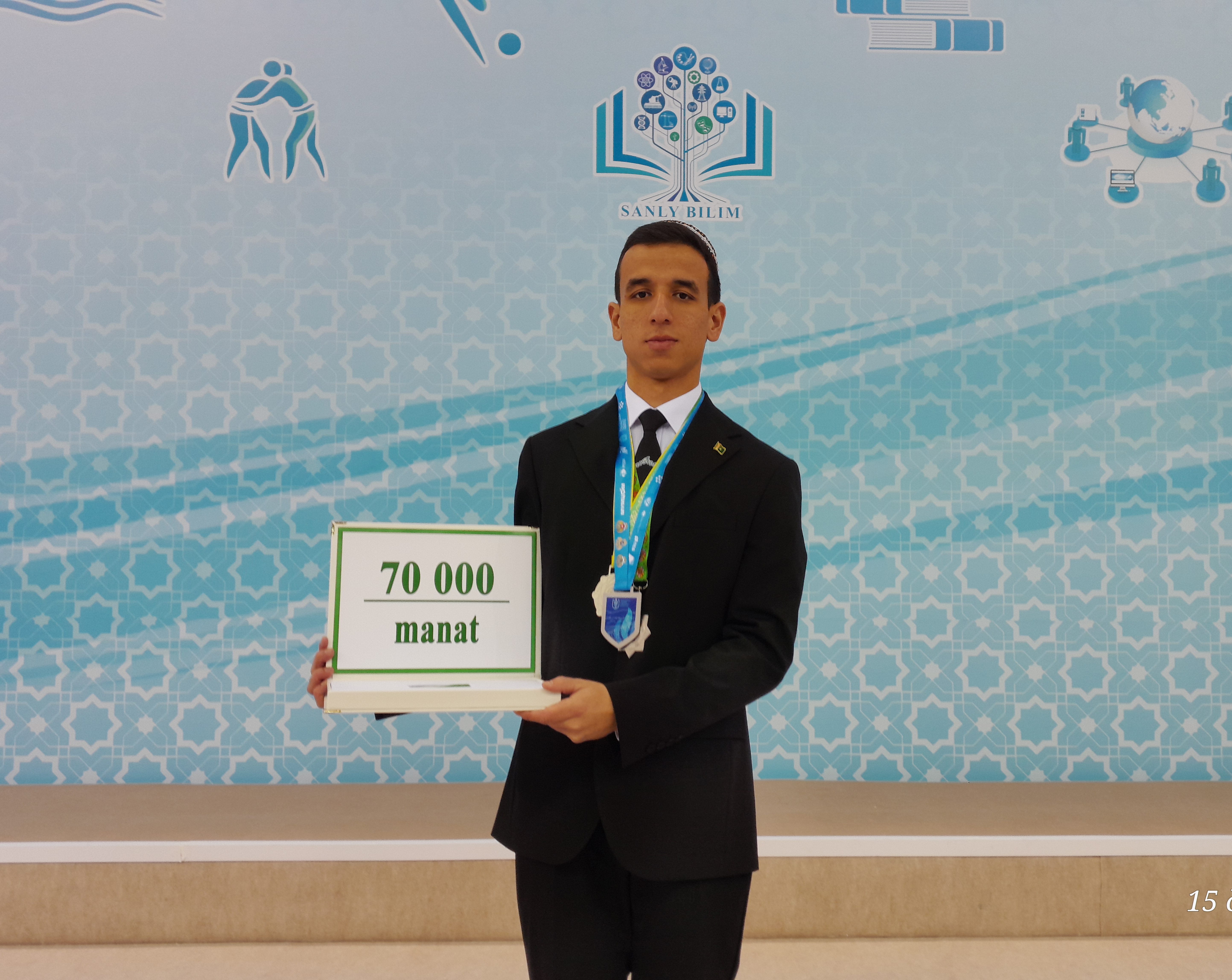 Şa serpaýdan paýly ýaşlar